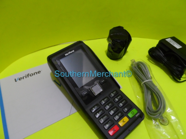 Picture of VERIFONE V200c Plus M420-053-04-NAA-5 CTLS NAA Non-Touch, DE STD KPD